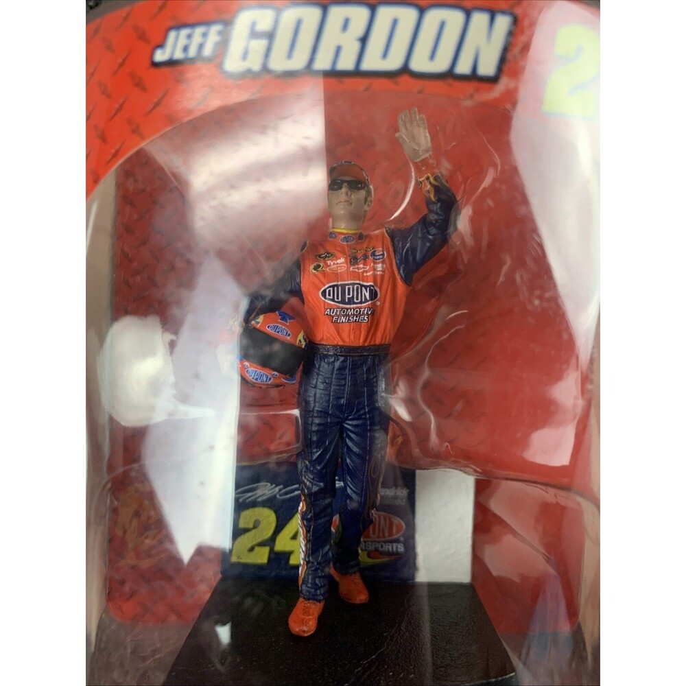 2008 Winners Circle #24 Jeff Gordon NASCAR Racecar Driver 3" Figurine 1/24 Scale - Picture 2 of 3